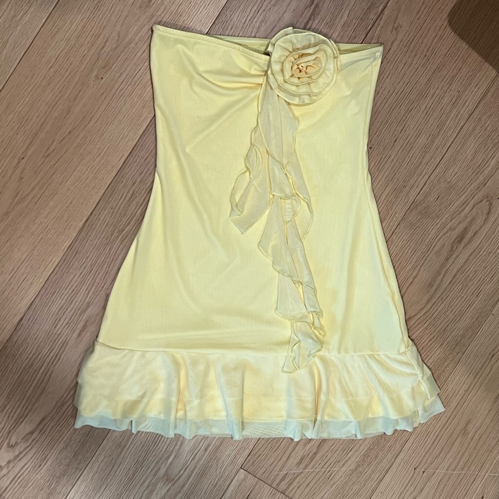 Yellow Strapless Dress with Floral Detail